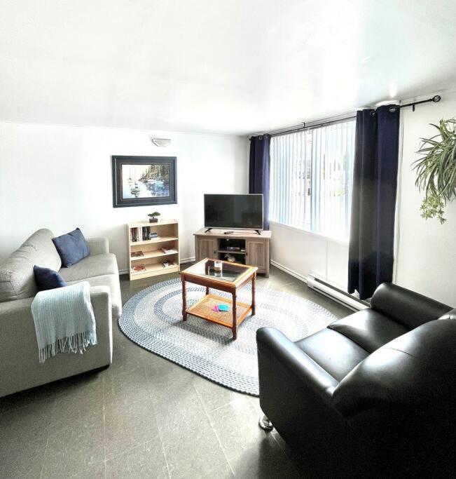 Les Appartements Du Vieil Edifice Metabetchouan Екстериор снимка