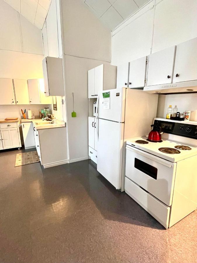Les Appartements Du Vieil Edifice Metabetchouan Екстериор снимка